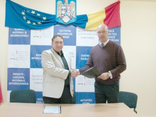 ISJ şi Centrul Antidrog vor să convingă elevii să se lase de fumat